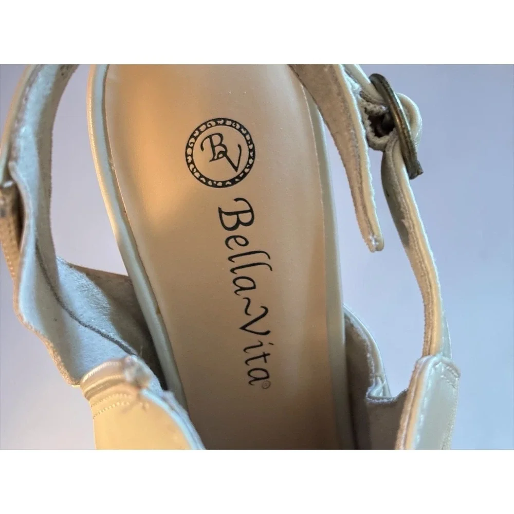 Bella Vita Ivory Leather Peep Toe Heels NWOT Ruched Boutique Sandals Comfort 7.5
